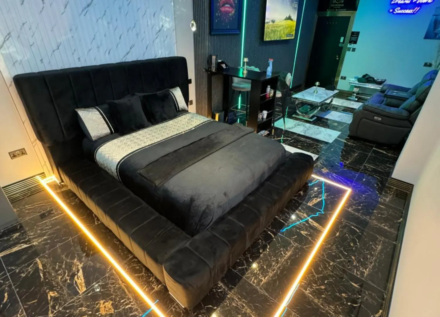 Highfield Private Spa Apartment 브래드퍼드