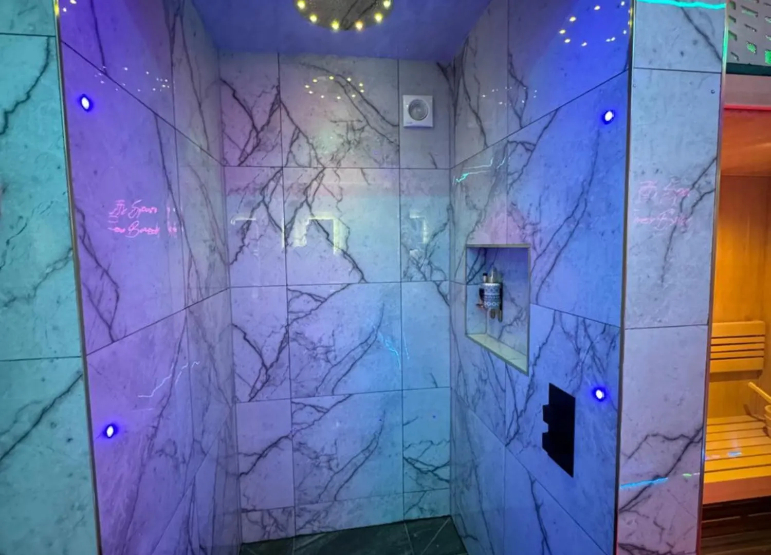 Highfield Private Spa Apartment 브래드퍼드