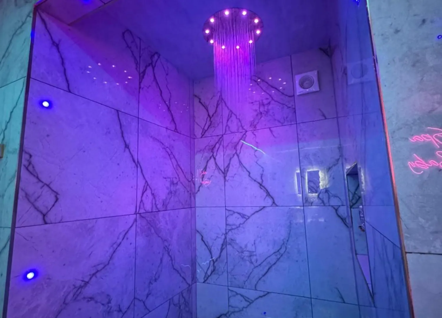 Highfield Private Spa Apartment 브래드퍼드
